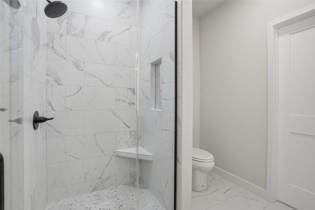 892 Silver Ln, Iowa City, IA 52245