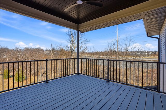 892 Silver Ln, Iowa City, IA 52245