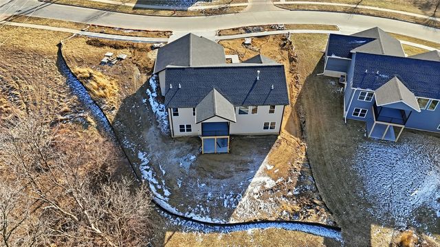 892 Silver Ln, Iowa City, IA 52245