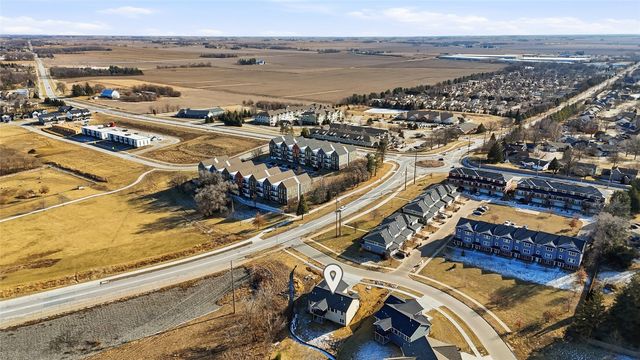 892 Silver Ln, Iowa City, IA 52245