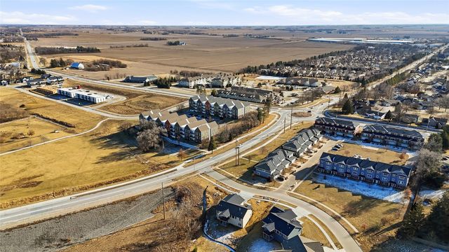 892 Silver Ln, Iowa City, IA 52245