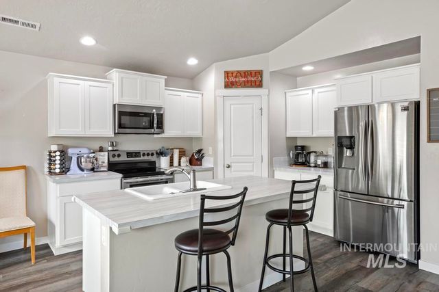 3118 W Janelle St, Meridian, ID 83646