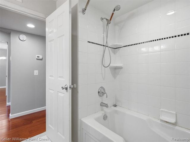 42630 Plymouth Hollow Drive 17, Plymouth, MI 48170
