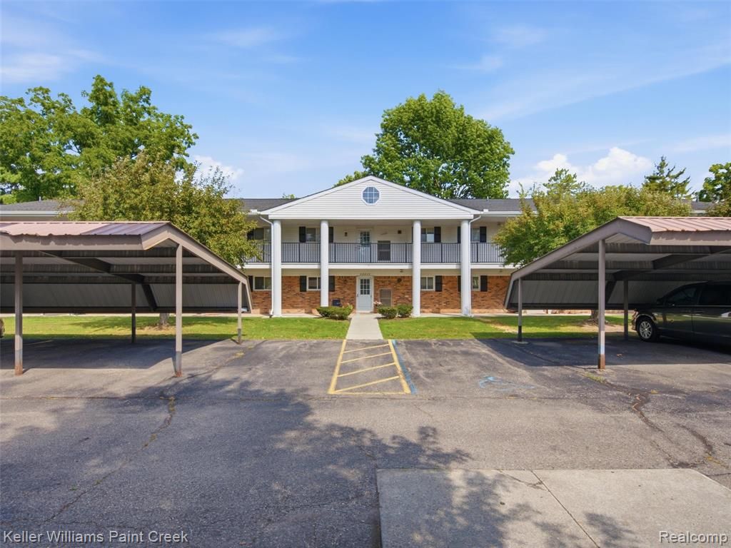42630 Plymouth Hollow Drive 17, Plymouth, MI 48170