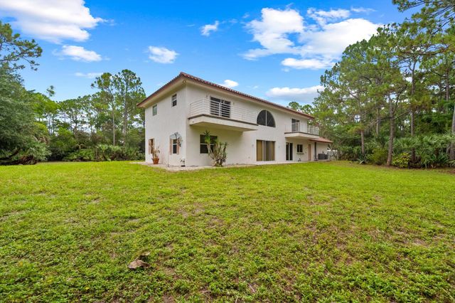 18420 Windsong Way N, Jupiter, FL 33478