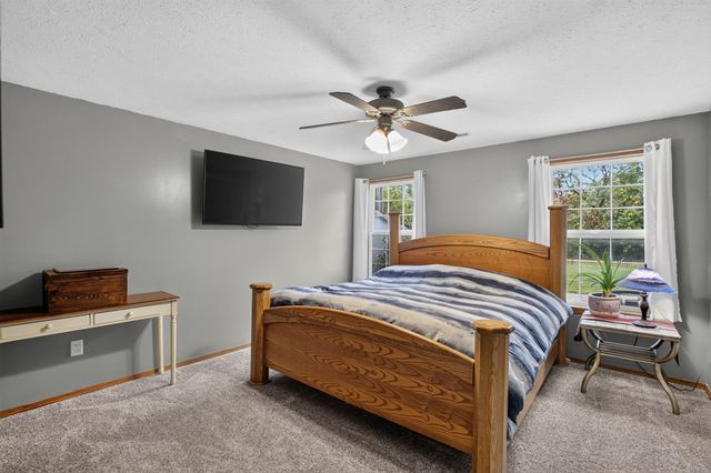 6703 E Summerside Pl, Bel Aire, KS 67226