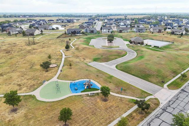 6703 E Summerside Pl, Bel Aire, KS 67226