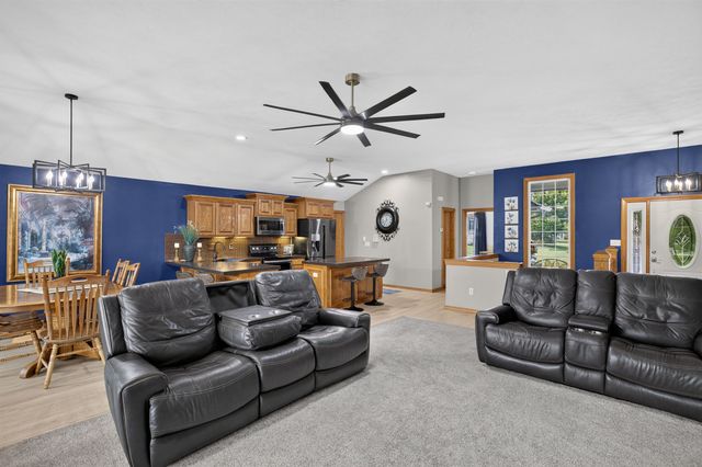 6703 E Summerside Pl, Bel Aire, KS 67226