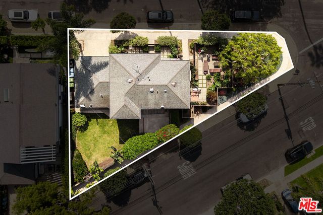 1121 Grant Avenue, Venice, CA 90291