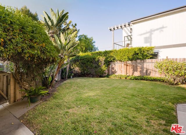 1121 Grant Avenue, Venice, CA 90291