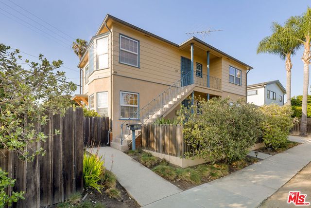 1121 Grant Avenue, Venice, CA 90291