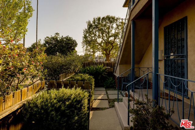 1121 Grant Avenue, Venice, CA 90291