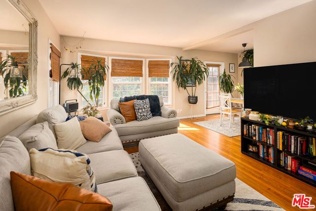 1121 Grant Avenue, Venice, CA 90291