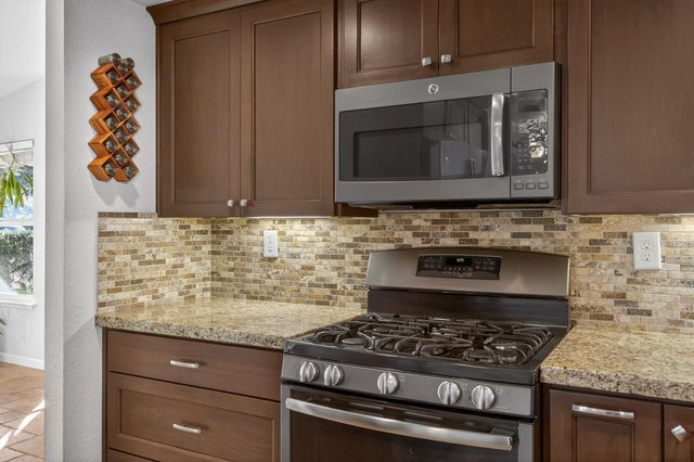 609 Grider Dr, Roseville, CA 95678