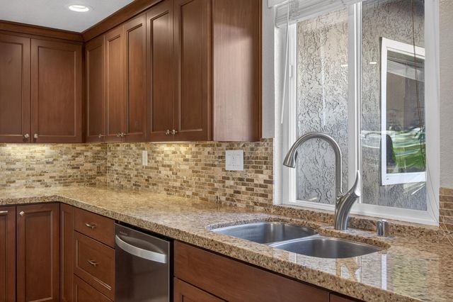 609 Grider Dr, Roseville, CA 95678