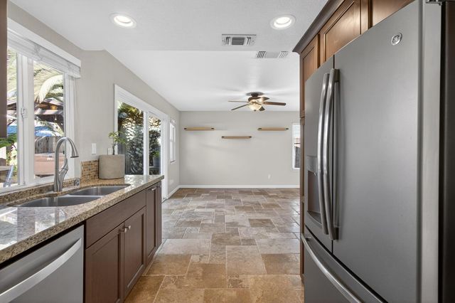 609 Grider Dr, Roseville, CA 95678