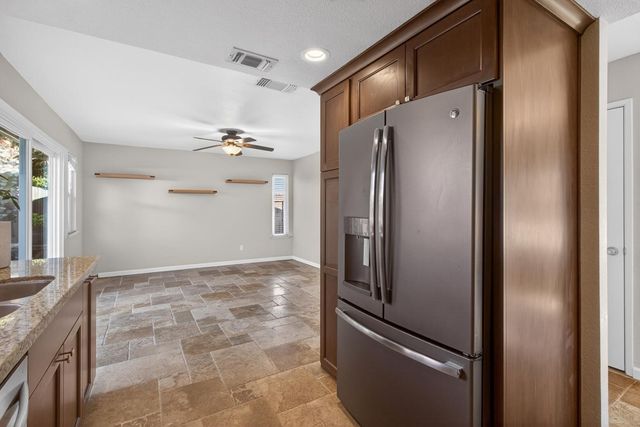 609 Grider Dr, Roseville, CA 95678