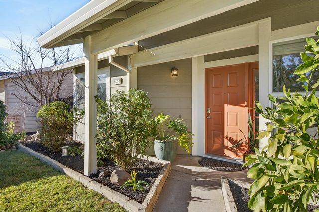 609 Grider Dr, Roseville, CA 95678