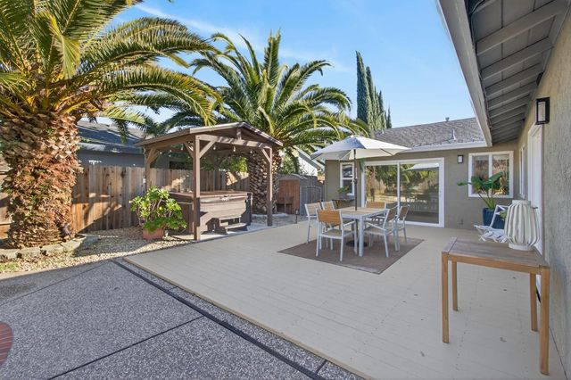 609 Grider Dr, Roseville, CA 95678