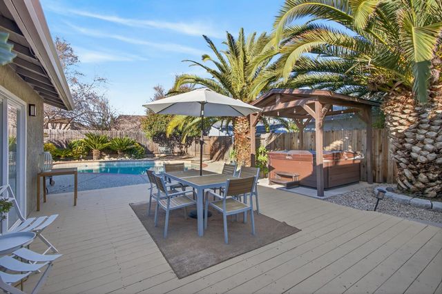 609 Grider Dr, Roseville, CA 95678