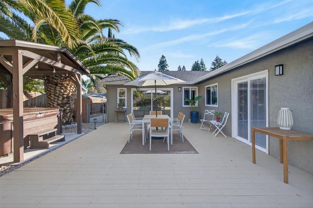 609 Grider Dr, Roseville, CA 95678