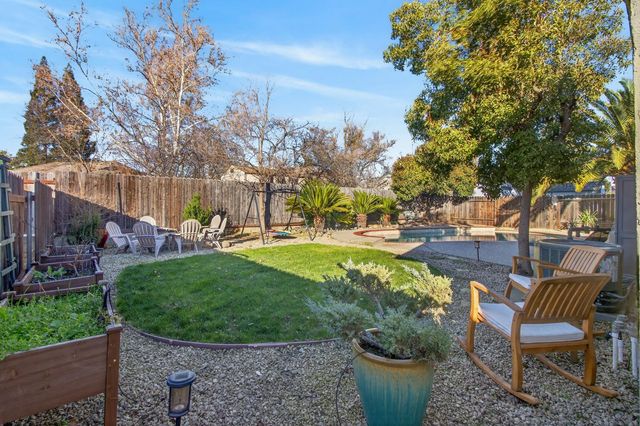 609 Grider Dr, Roseville, CA 95678