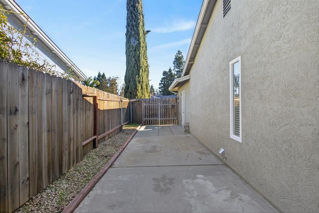 609 Grider Dr, Roseville, CA 95678