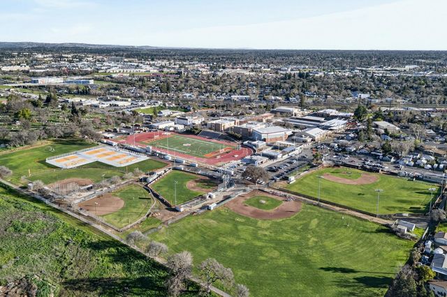 609 Grider Dr, Roseville, CA 95678