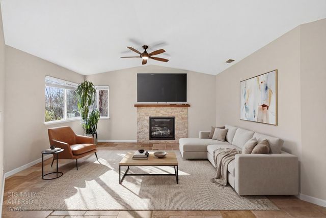 609 Grider Dr, Roseville, CA 95678