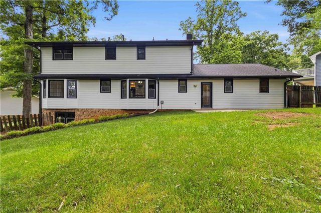1539 Ridgeland Court SW, Lilburn, GA 30047