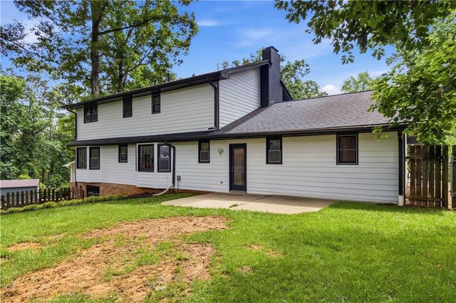 1539 Ridgeland Court SW, Lilburn, GA 30047