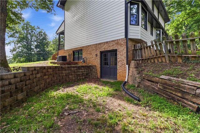 1539 Ridgeland Court SW, Lilburn, GA 30047