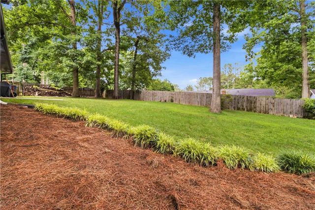 1539 Ridgeland Court SW, Lilburn, GA 30047