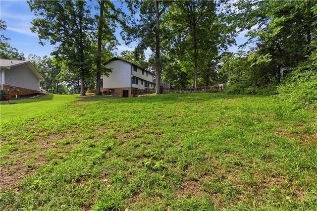 1539 Ridgeland Court SW, Lilburn, GA 30047