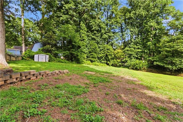 1539 Ridgeland Court SW, Lilburn, GA 30047