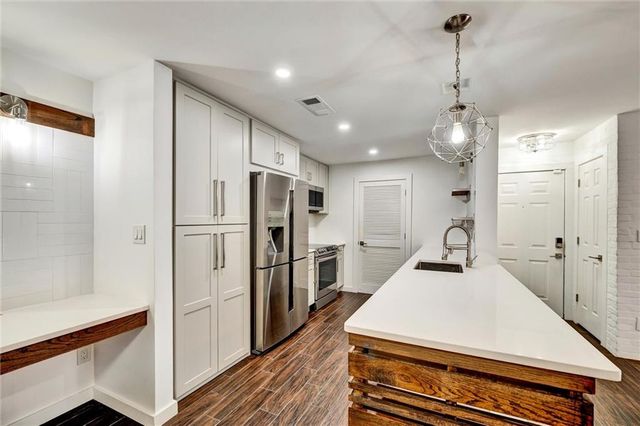 501 Granville Court, Atlanta, GA 30328