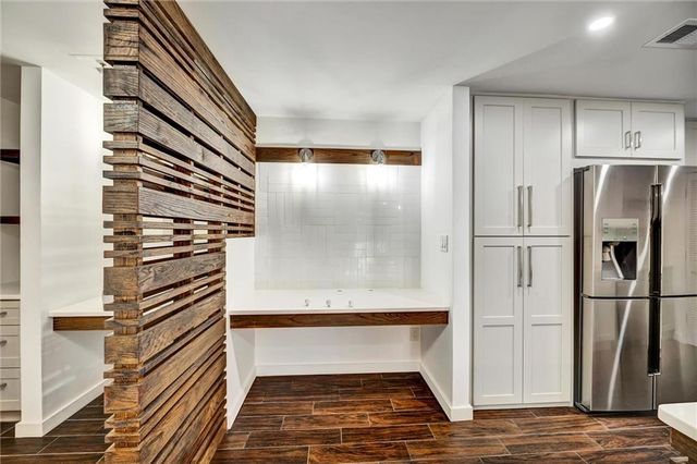 501 Granville Court, Atlanta, GA 30328