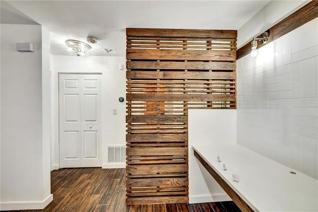 501 Granville Court, Atlanta, GA 30328