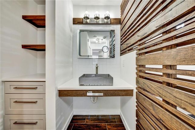 501 Granville Court, Atlanta, GA 30328