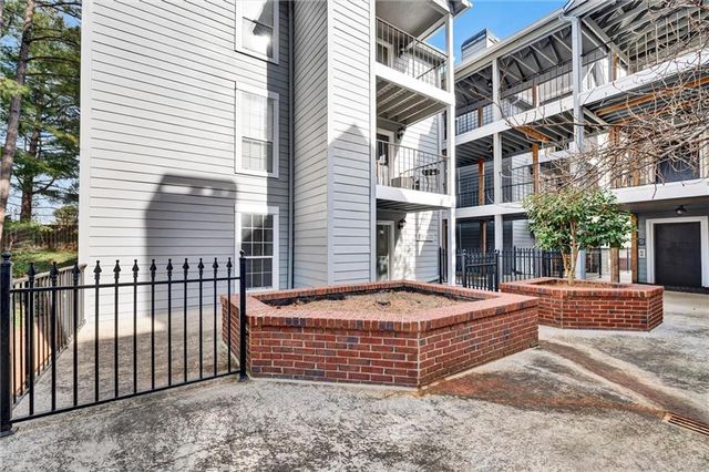 501 Granville Court, Atlanta, GA 30328