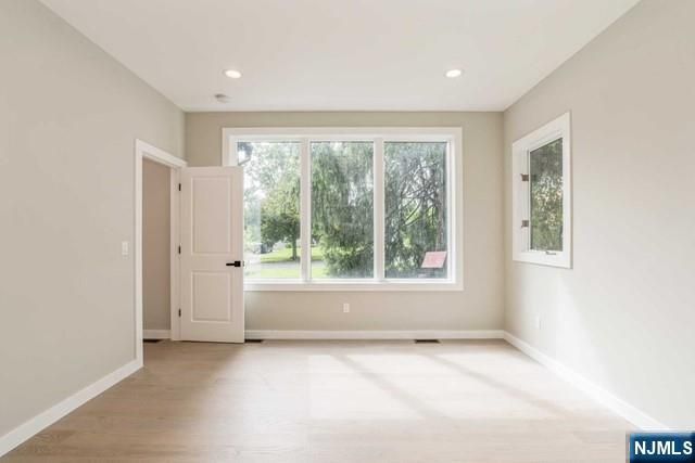 66 E Gramercy Place, Glen Rock, NJ 07452