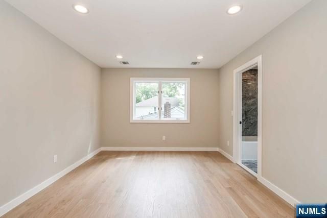 66 E Gramercy Place, Glen Rock, NJ 07452