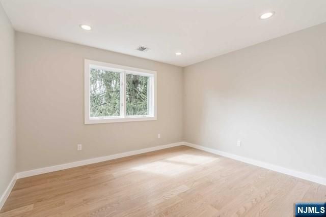 66 E Gramercy Place, Glen Rock, NJ 07452