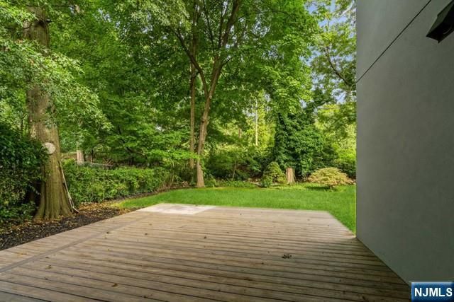 66 E Gramercy Place, Glen Rock, NJ 07452