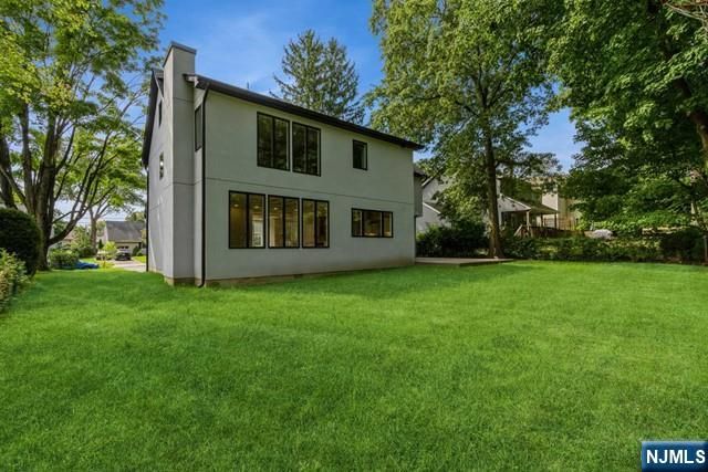 66 E Gramercy Place, Glen Rock, NJ 07452