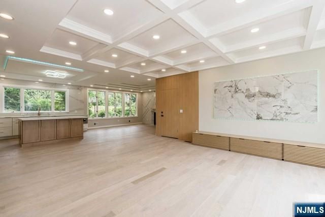 66 E Gramercy Place, Glen Rock, NJ 07452