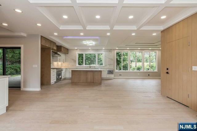 66 E Gramercy Place, Glen Rock, NJ 07452