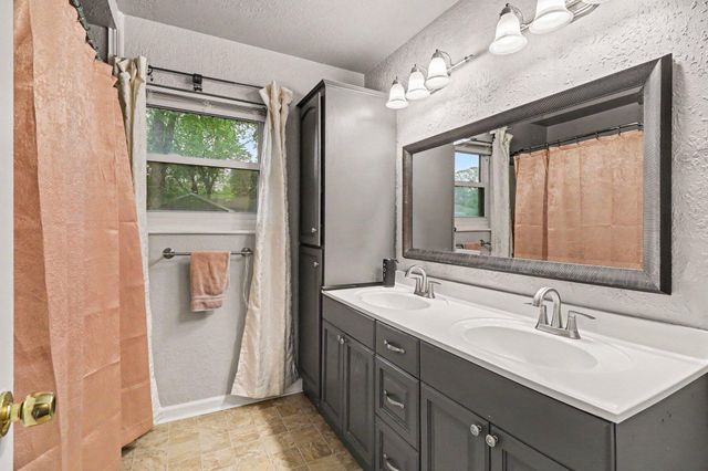 1138 Birchwood, Bedford Twp, MI 48182