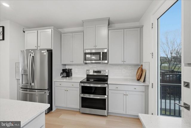 3586 STEPHENSONS HILL LN, Marshall, VA 20115