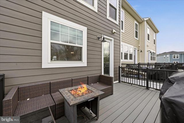 3586 STEPHENSONS HILL LN, Marshall, VA 20115